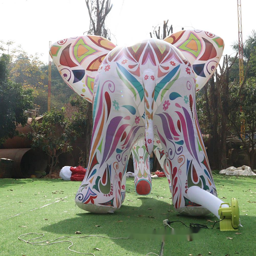 Éléphant géant coloré avec lum - Decor Lighting The Parade avis et prix