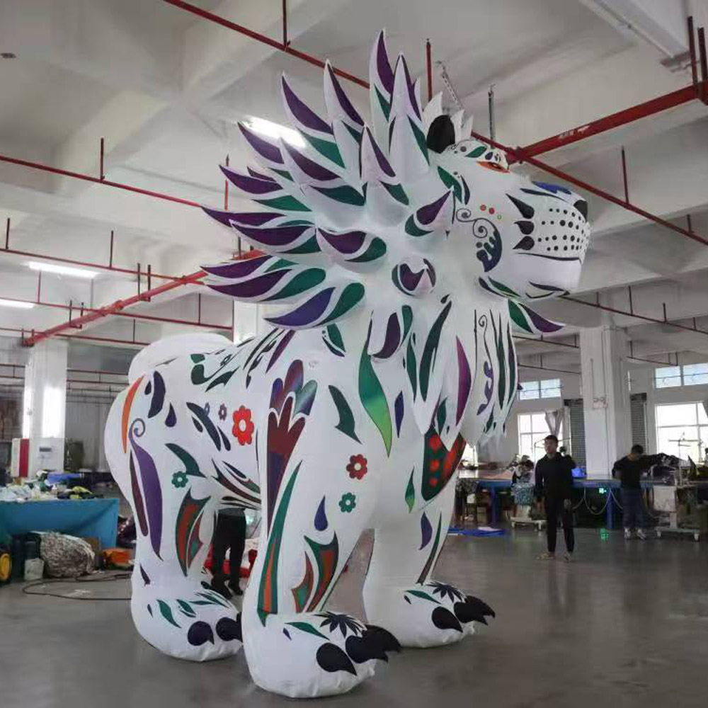 Lion gonflable géant et coloré - Decor Lighting The Parade avis et prix